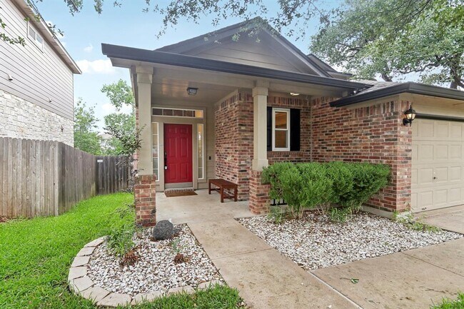 11400 Fletcher Hall Ln in Austin, TX - Building Photo - Building Photo