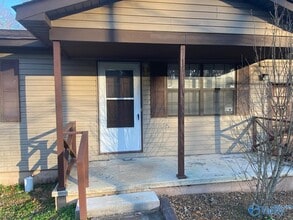 5020 Kyle Ln NW in Huntsville, AL - Building Photo - Building Photo
