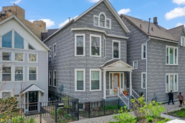 1429 W Barry Ave in Chicago, IL - Building Photo - Building Photo