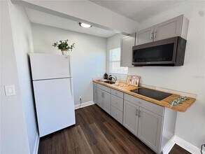 3927 6th St S in St. Petersburg, FL - Building Photo - Building Photo