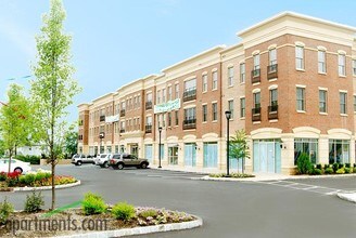 The Promenade at Summit in Summit, NJ - Building Photo - Building Photo