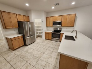 8948 W Colter St in Glendale, AZ - Foto de edificio - Building Photo