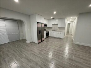 11138 SW 6th St-Unit -0 in Miami, FL - Building Photo - Building Photo