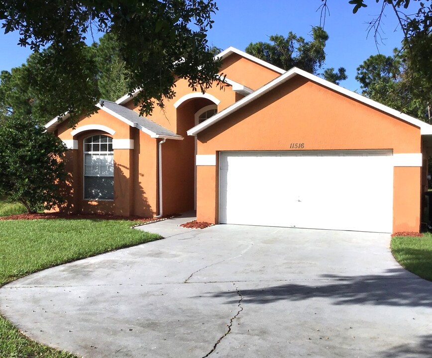 11516 Grazeley Ct in Orlando, FL - Building Photo