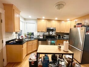 27 Iroquois St, Unit 1 in Boston, MA - Building Photo - Building Photo