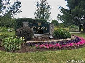 2104 Whispering Hills Dr in Chester, NY - Building Photo