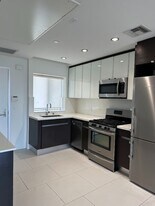 7857 W Manchester Ave in Los Angeles, CA - Building Photo