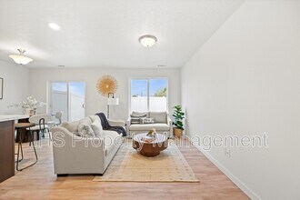 4762 W Quinault Ave in Kennewick, WA - Building Photo - Building Photo