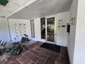 1700 NW North River Dr, Unit 1001 in Miami, FL - Building Photo - Building Photo