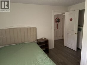 3316 Flagstaff Pl in Vancouver, BC - Building Photo - Building Photo