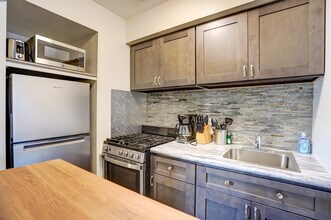 9407 W Adler St in Milwaukee, WI - Building Photo - Building Photo