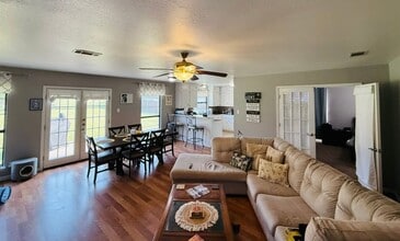203 Daffodil Dr in Killeen, TX - Building Photo - Building Photo