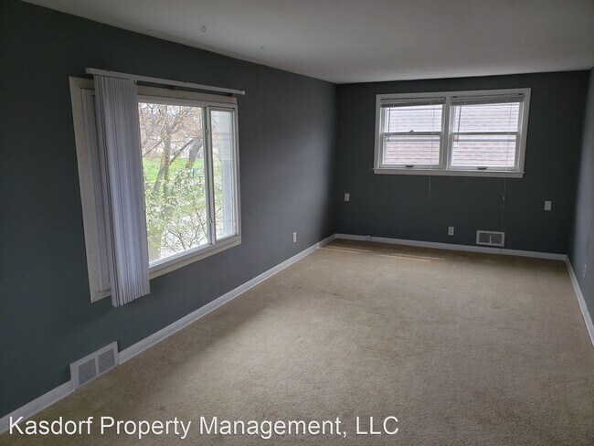 3257 N Bremen St in Milwaukee, WI - Building Photo - Building Photo