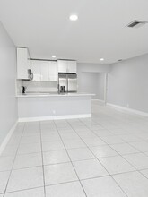 4751 SW 43rd Ave, Unit 4751 in Fort Lauderdale, FL - Building Photo - Building Photo