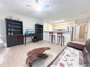 1315 Kalakaua Ave in Honolulu, HI - Building Photo - Building Photo
