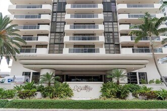 5757 Collins Ave, Unit 1003 in Miami Beach, FL - Building Photo - Building Photo