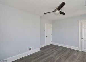 321 South Ave in Garwood, NJ - Building Photo - Building Photo