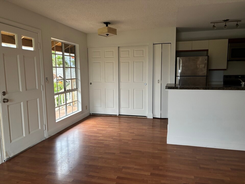 140 Uwapo Rd, Unit 11-202 in Kihei, HI - Building Photo