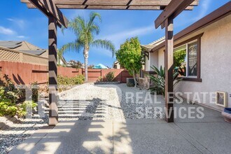 9656 Oakham Way in Elk Grove, CA - Building Photo - Building Photo