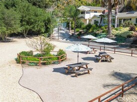 21421 Stans Ln in Laguna Beach, CA - Building Photo