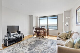 474 N Lake Shore Dr in Chicago, IL - Foto de edificio - Building Photo