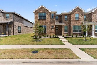 2833 Bellflower Dr in Mesquite, TX - Building Photo - Building Photo