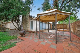 6102 Crakston St in Houston, TX - Building Photo - Building Photo