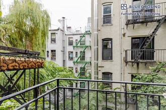 250 Mott St in New York, NY - Building Photo - Building Photo