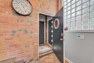 443 E Milwaukee St in Detroit, MI - Foto de edificio - Building Photo