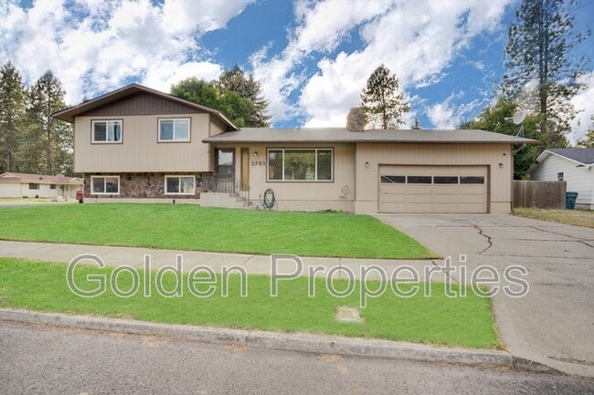 property at 3703 E Pine Hill Dr