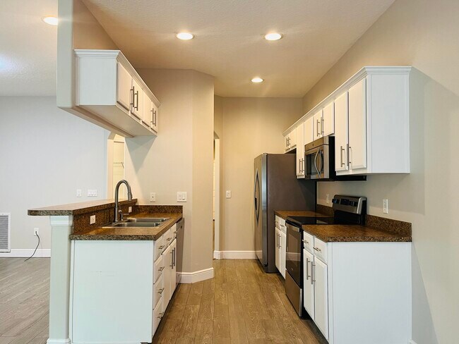 117 Anchorage Ave in Cape Canaveral, FL - Building Photo - Building Photo