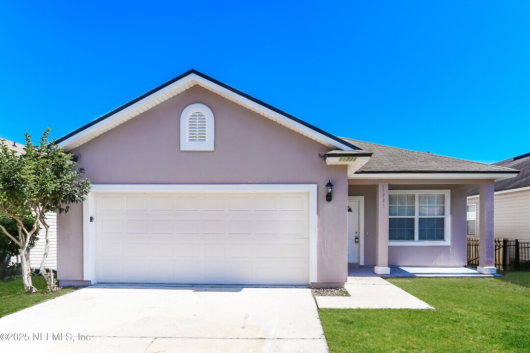 11771 Alexandra Dr in Jacksonville, FL - Building Photo