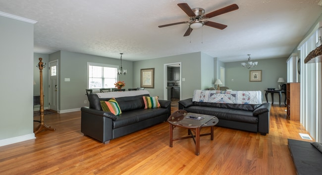 312 Foxcroft Dr in Winston-Salem, NC - Building Photo - Building Photo