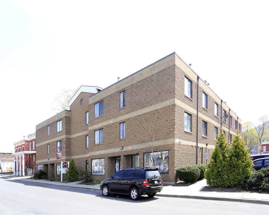 Anderson Gardens in Haverstraw, NY - Building Photo