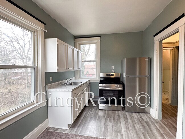 5209 Rhode Island Ave in Cincinnati, OH - Building Photo - Building Photo