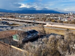 Southgate Commons in Colorado Springs, CO - Foto de edificio - Building Photo