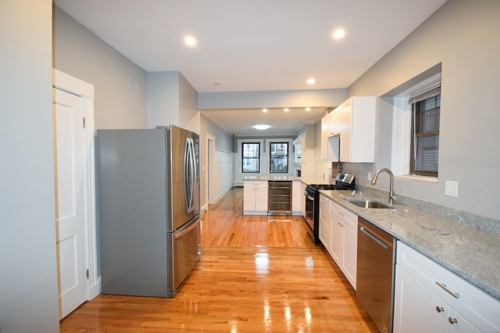 48 Englewood Ave, Unit #3 in Boston, MA - Building Photo