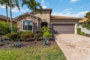5942 Caspian Tern Dr in Sarasota, FL - Building Photo