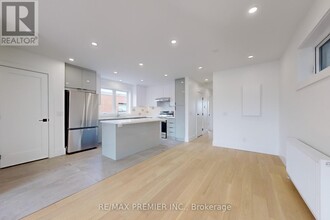 148-148 Lambton Ave in Toronto, ON - Building Photo - Building Photo