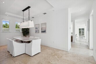 350 Woodcrest Rd in Key Biscayne, FL - Building Photo - Building Photo