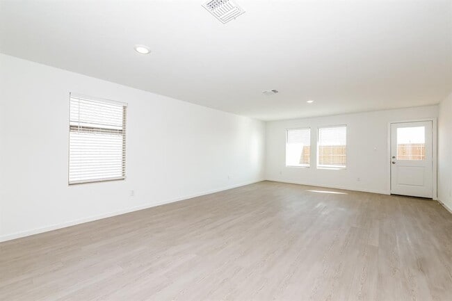 12508 Huntington Rdg Wy in Oklahoma City, OK - Foto de edificio - Building Photo