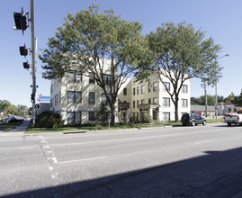 Blackstone Apartments in Lincoln, NE - Building Photo - Building Photo