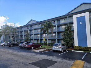 1501 SW 134th Way in Pembroke Pines, FL - Building Photo - Building Photo