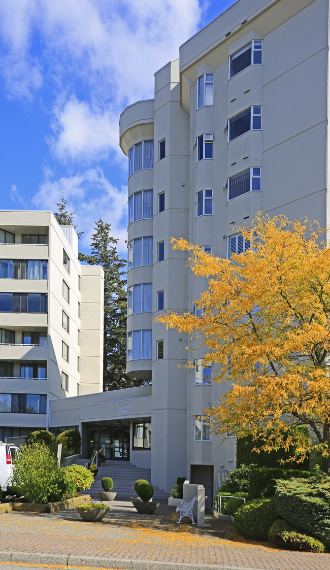 White Rock Square Ii in White Rock, BC - Building Photo - Building Photo