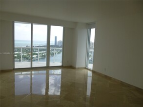 21050 Point Pl in Aventura, FL - Building Photo - Building Photo