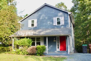 1 Kanawha Ct in Palmyra, VA - Building Photo