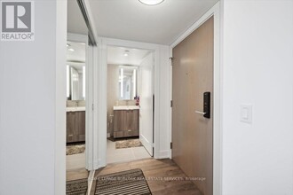 585-2585 Bloor St E in Toronto, ON - Building Photo - Building Photo