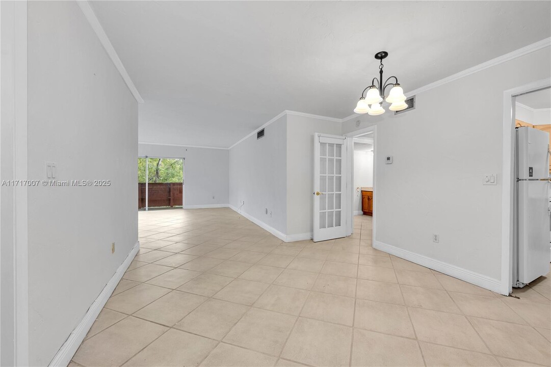 1205 Mariposa Ave in Coral Gables, FL - Building Photo