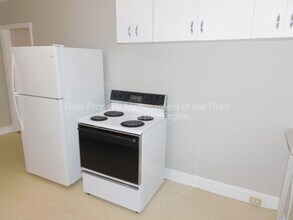 2644 Walker Ave in Greensboro, NC - Building Photo - Building Photo