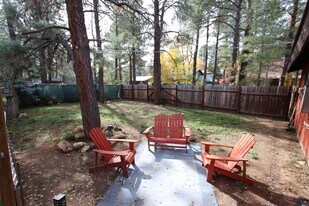 352 Cherokee in Flagstaff, AZ - Building Photo